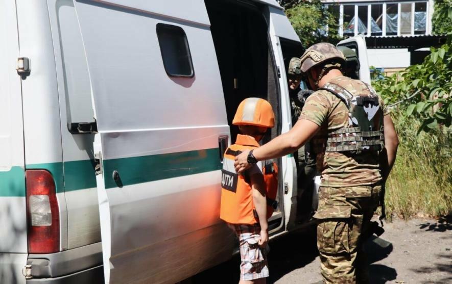 У прифронтових районах Донеччини залишаються понад 80 дітей