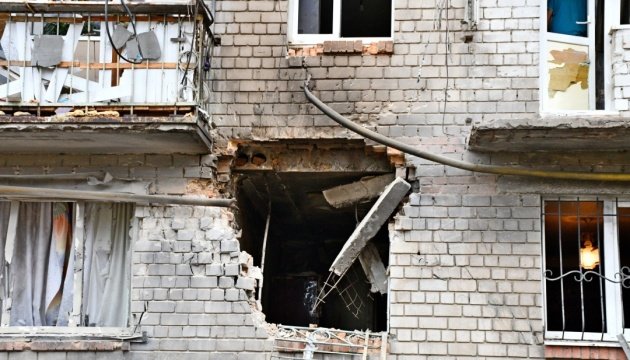 Вісьмох жителів Донеччиниу поранили росіяни за доб