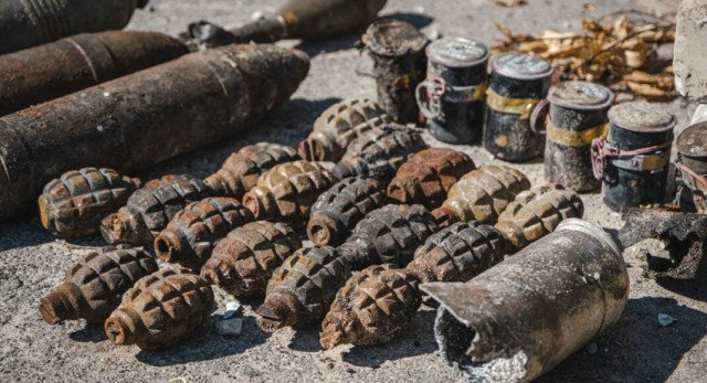 Понад 70 потенційно небезпечних вибухівних предметів було виявлено на Донеччині