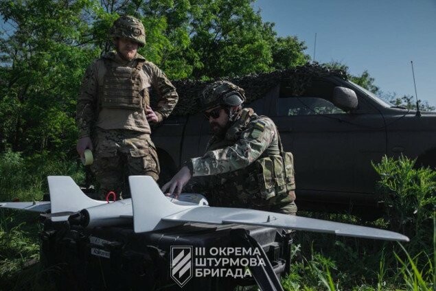 Наступає та знищує ворожі позиції під Бахмутом третя штурмова бригада 