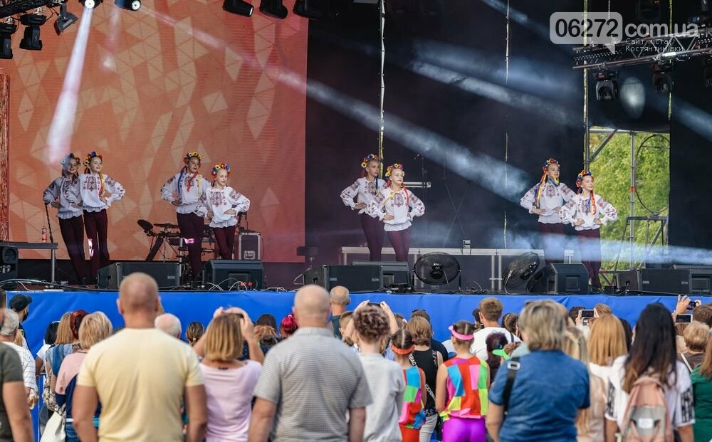 Оля Полякова, Наталія Могилевська та Олег Кензов привітали..., фото-4 Оля Полякова, Наталія Могилевська та Олег Кензов привітали Костянтинівку з Днем міста, фото-4