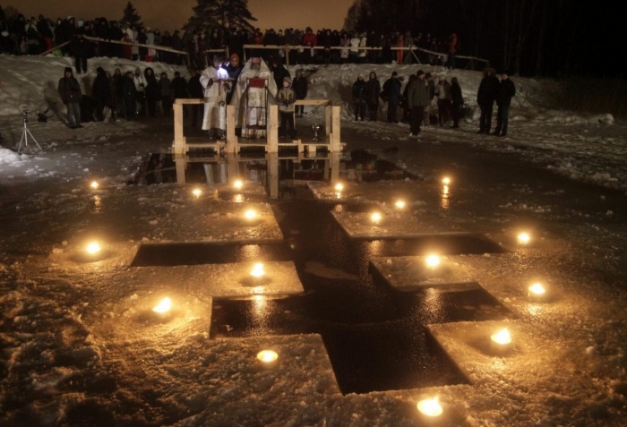 Сьогодні віруючі відзначають Хрещення Господнє, фото-2 Сьогодні віруючі відзначають Хрещення Господнє, фото-2