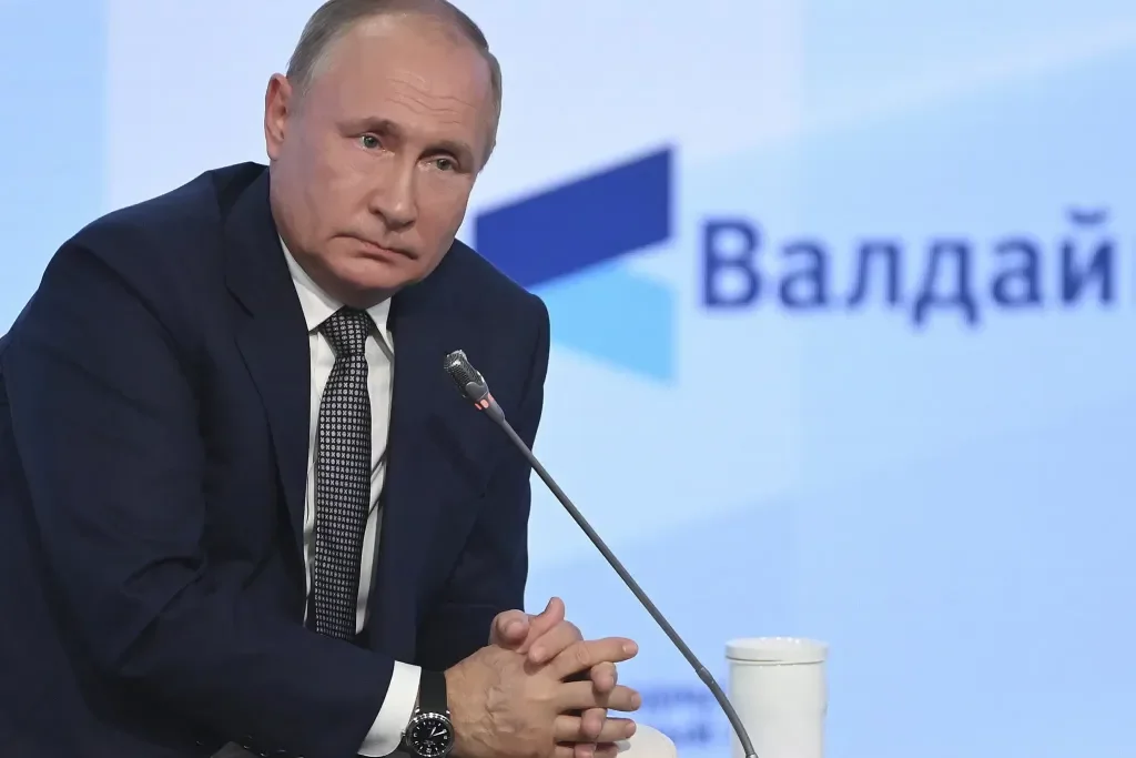 Росія та Іран розпочинають обмін нафтопродуктами, оскільки зв’язки поглиблюються під санкціями
