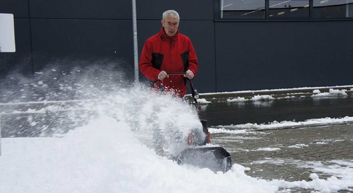 Електричні снігоприбирачі Електричні снігоприбирачі